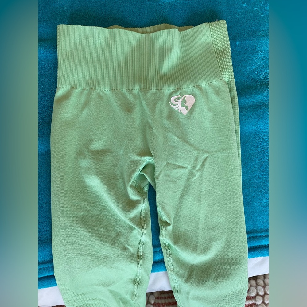 Bright green Women’s best leggings